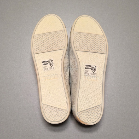 TOMS Metallic Floral Jacquard Classic Slip-On Shoes - Picture 6 of 11